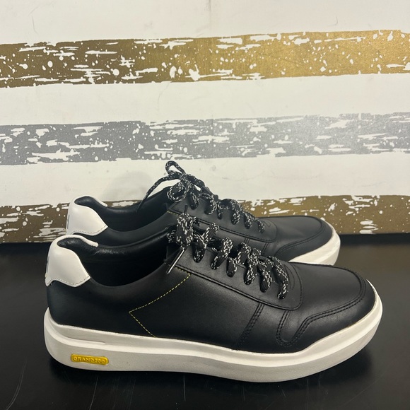 Cole Haan Golf - Picture 2 of 7